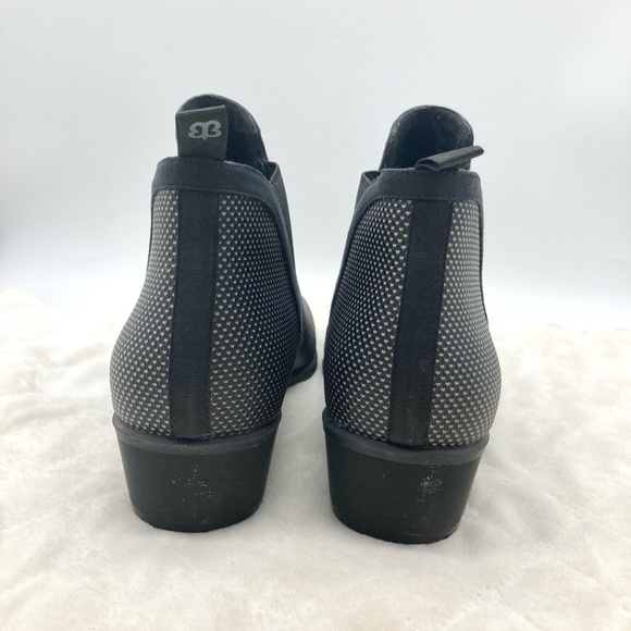 Women’s Beta Brand Tennis Western Pull On Ankle Boots - Picture 5 of 16